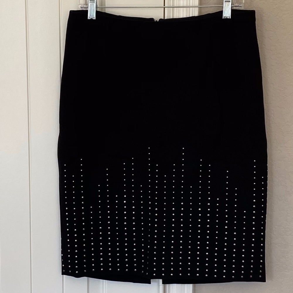 Skirt with metal details